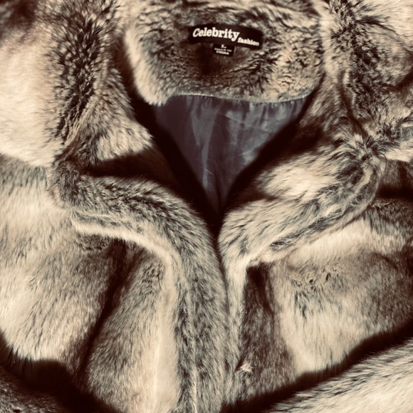 Long female faux-fur coat - Picture 1 of 3